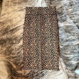 Leopard pencil skirt